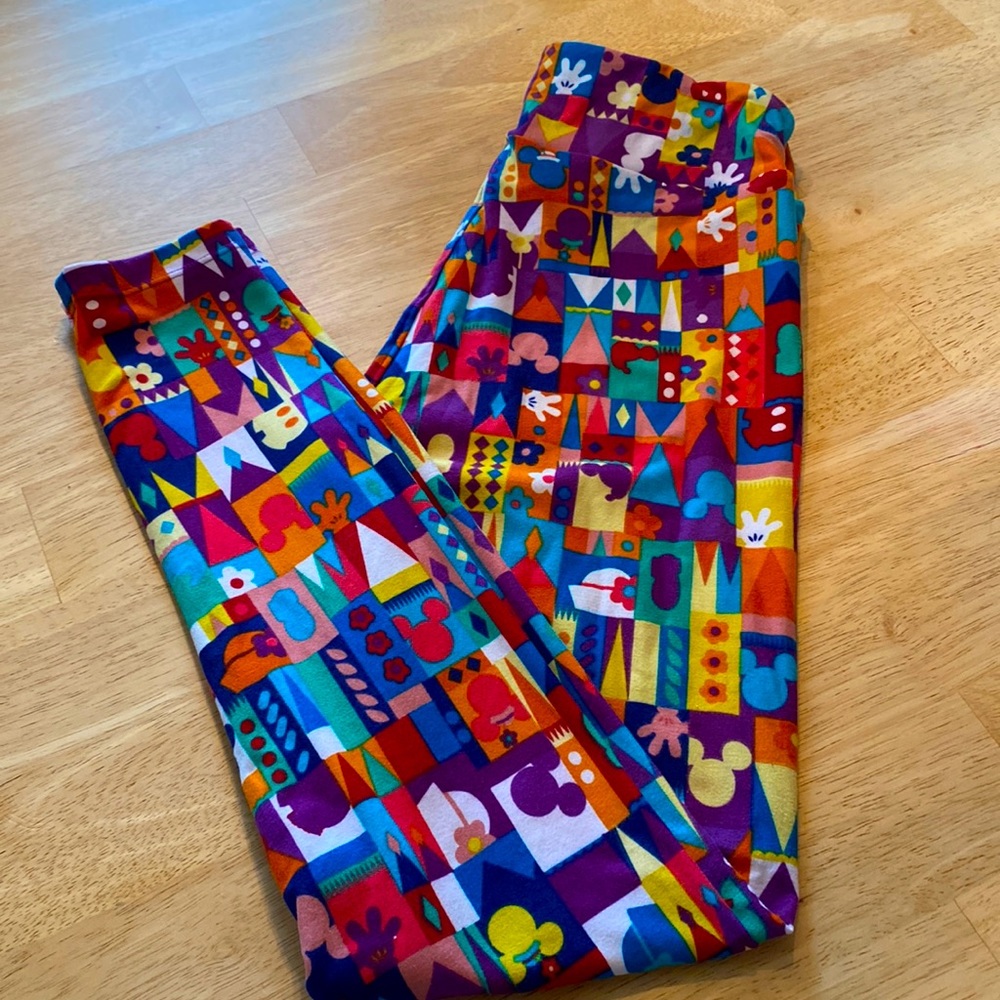Disney leggings Mickey Minnie small world